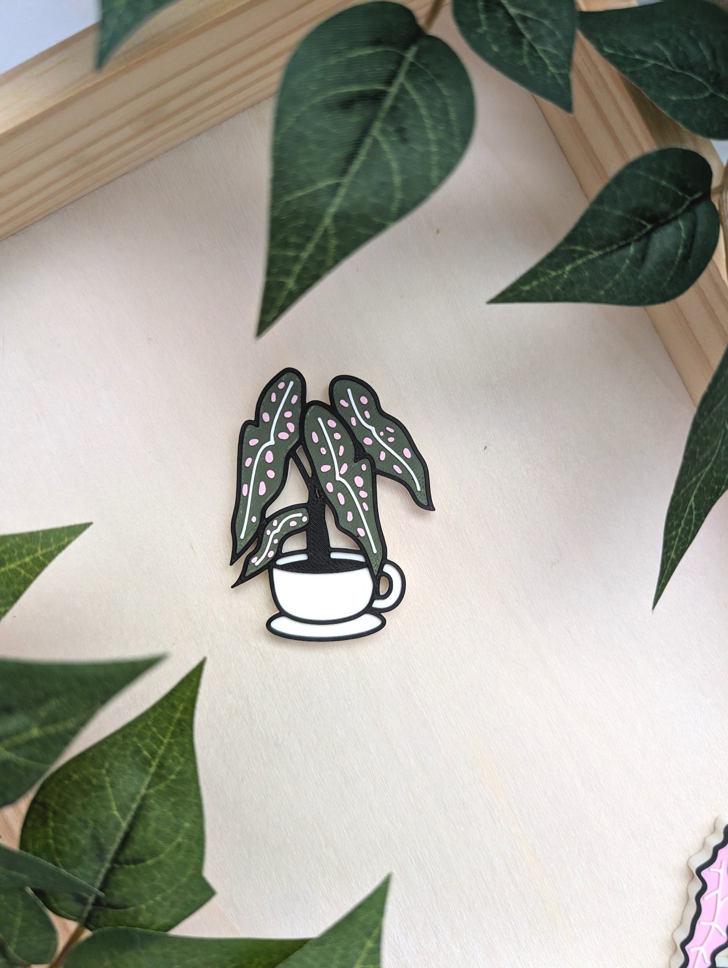 Tea Cup Begonia Magnet